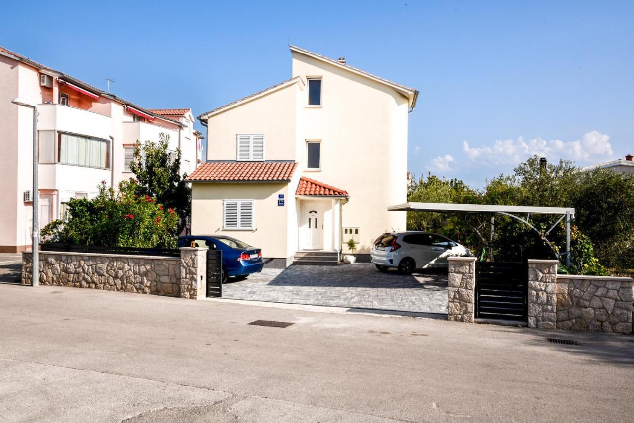 Apartment Ana Vodice Esterno foto
