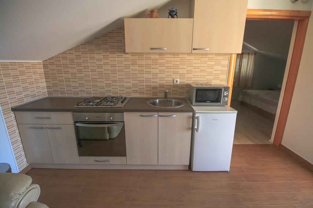 Apartment Ana Vodice Esterno foto