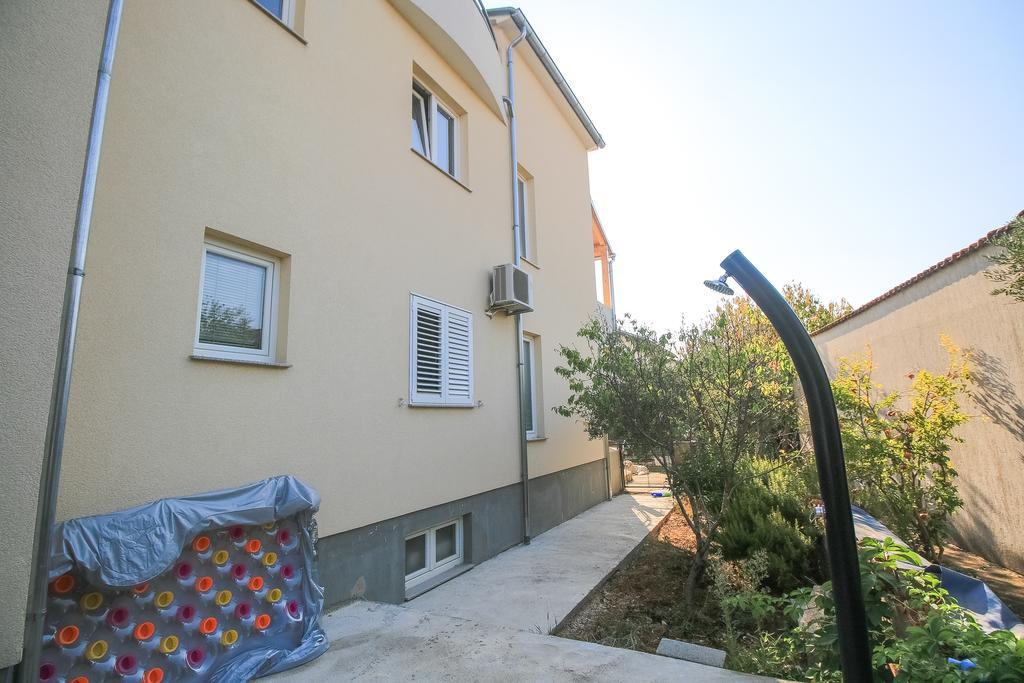 Apartment Ana Vodice Esterno foto