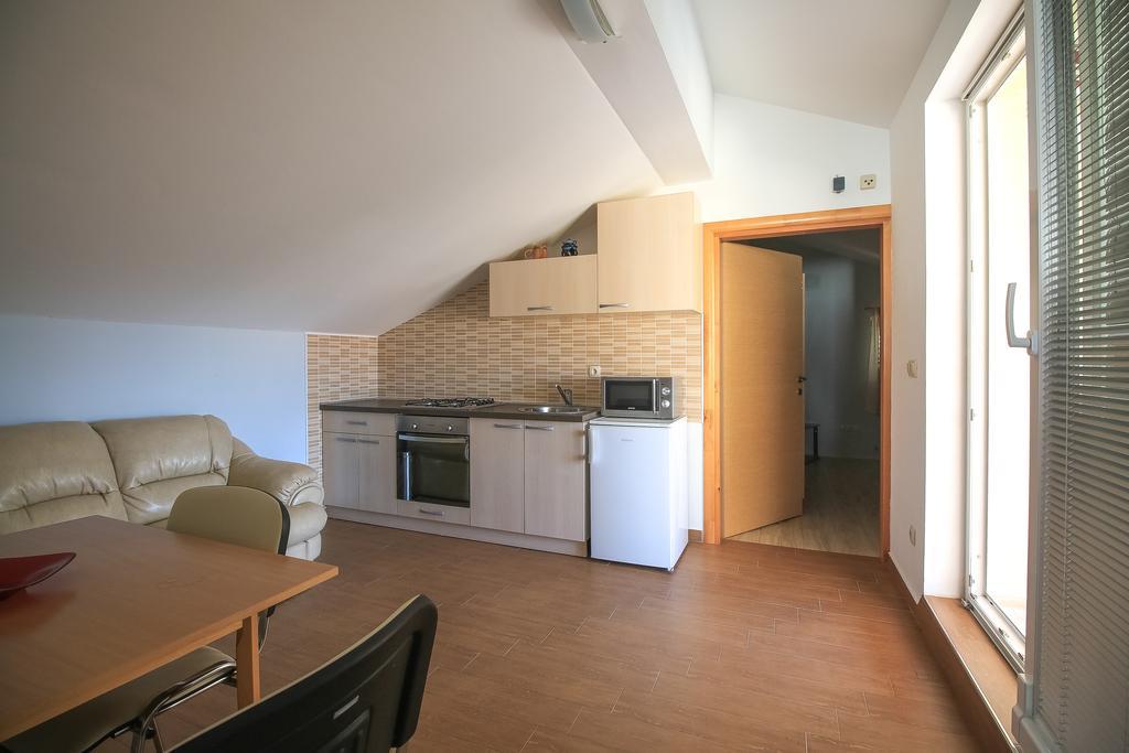 Apartment Ana Vodice Esterno foto